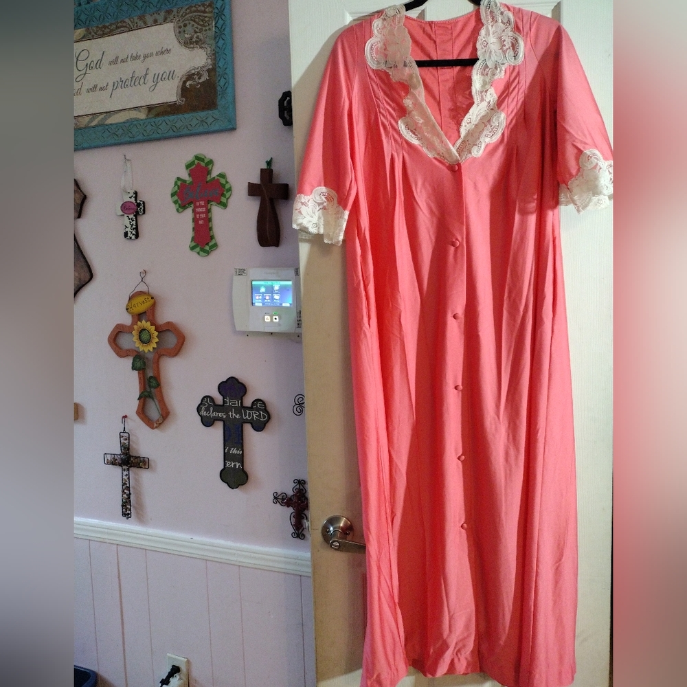 Vintage Shadowline Peignoir Robe Housecoat Loungewear Lace trim Coral Medium MP